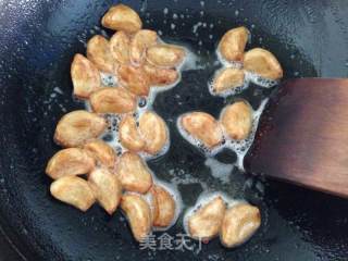 黑蒜子牛肉粒——天津地方菜的做法步骤：6