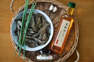 姜酒虾的做法步骤：1