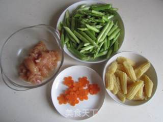 双笋炒鸡片的做法步骤：1