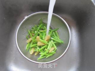 双笋炒鸡片的做法步骤：4