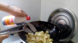 牛肉三部曲——土豆烧牛肉的做法步骤：2