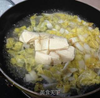 白菜冻豆腐汤的做法步骤：6