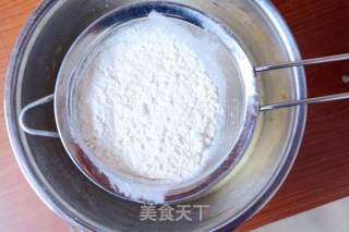 烤箱做蛋糕（戚风蛋糕的做法）的做法步骤：6