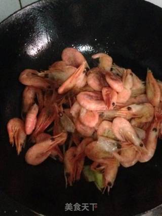茄汁北极虾的做法步骤：4