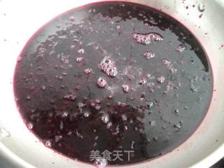 蓝莓酱的做法步骤：2