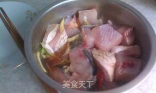 炸草鱼块的做法步骤：3