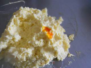 【果酱椰丝饼】迷人的颜色 诱人的味道的做法步骤：7