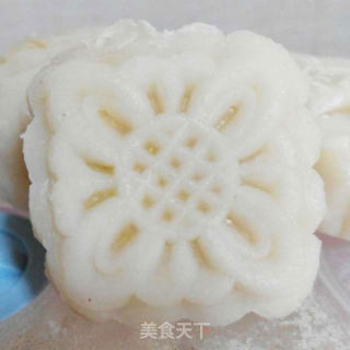 绿豆沙冰皮月饼的做法步骤：1
