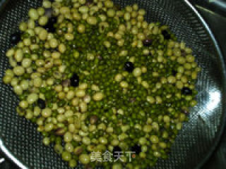 玫瑰绿豆豆浆的做法步骤：2