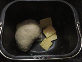 普通面粉做牛奶蜂蜜餐包的做法步骤：2