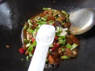 酱焖豆角茄子的做法步骤：12
