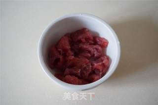 水煮牛肉的做法步骤：1