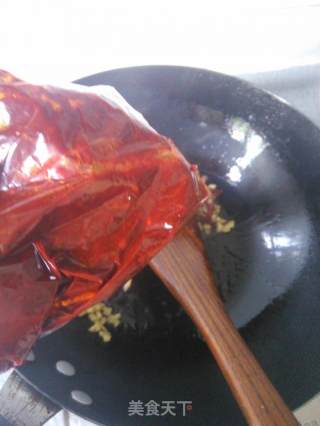 酸豆角炒牛肉沫的做法步骤：7