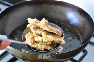 五香炸酥肉的做法步骤：11