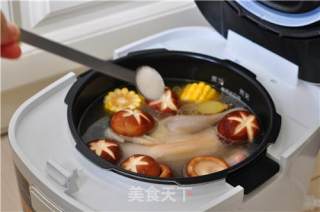 香菇粟米煨土鸡的做法步骤：7