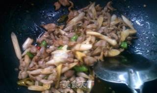 酸藕带炒鸡胗的做法步骤：8