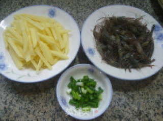 酱香河虾土豆条的做法步骤：1