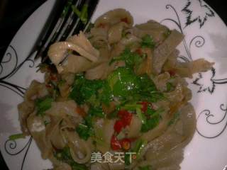 客家传统美食——清炒蛋皮的做法步骤：2