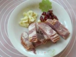 【培根炒花菜】的做法步骤：2