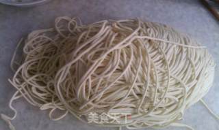 武汉热干面的做法步骤：1