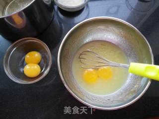 八寸戚风蛋糕的做法步骤：2