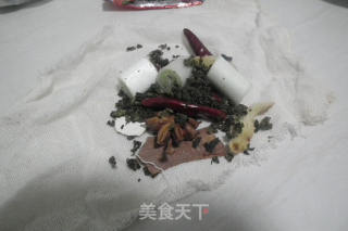 五香鹌鹑蛋的做法步骤：2