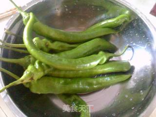 豆豉尖椒的做法步骤：1