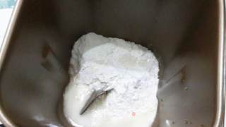 奶酥葡萄干面包的做法步骤：1