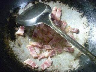 咸五花肉毛豆炒白菜的做法步骤：3