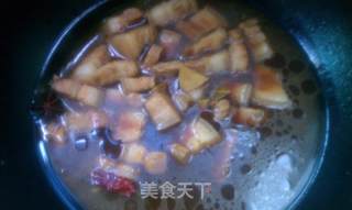 五花肉烧鹌鹑蛋的做法步骤：4
