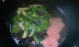 午餐肉白菜煮米粉的做法步骤：3