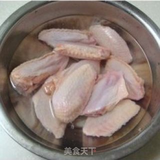 妙手可乐鸡翅的做法步骤：1