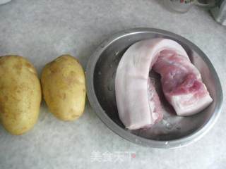 粉蒸肉的做法步骤：1