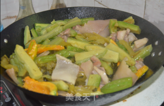 凉瓜猪肉煲的做法步骤：4