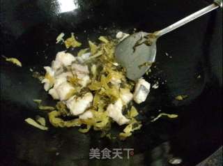 咸菜炒海鳗的做法步骤：6