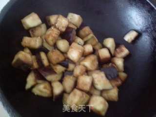 鱼豆腐烧茄子的做法步骤：4