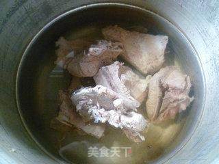 青菜鹌鹑蛋肉骨汤的做法步骤：5