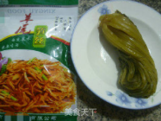 羊尾笋炒雪菜的做法步骤：1