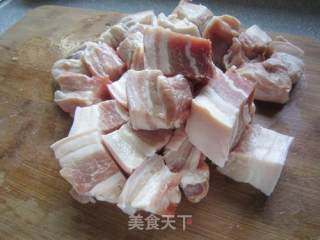 特制红烧肉的做法步骤：2