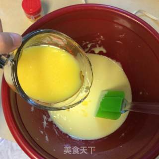 香橙戚风蛋糕的做法步骤：6