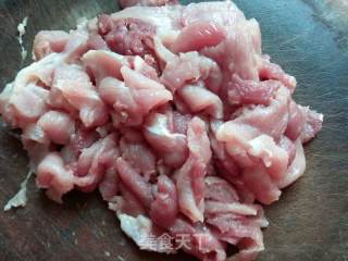孜然牙签肉串的做法步骤：1