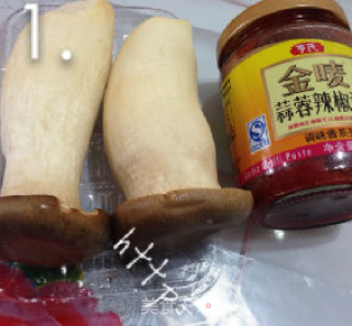辣酱杏鲍菇丁的做法步骤：1