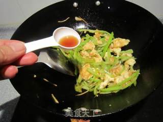 尖椒炒鸡蛋的做法步骤：11