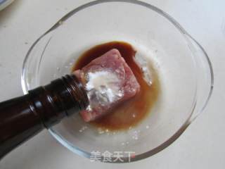 南瓜青椒肉丝的做法步骤：2