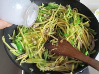 南瓜青椒肉丝的做法步骤：6