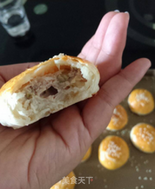 榨菜鲜肉月饼的做法步骤：21