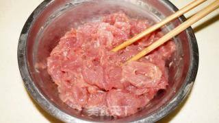 黑椒洋葱牛柳的做法步骤：2