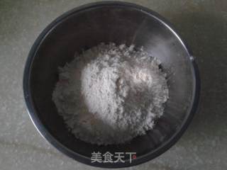 家常花卷的做法步骤：1