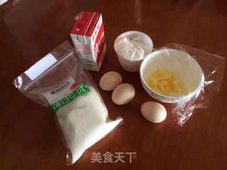 自制蛋糕的做法步骤：1
