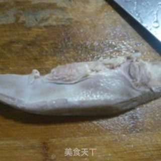芹菜炒猪舌头的做法步骤：4
